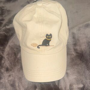 David and Young Cream Cat Witch Hat